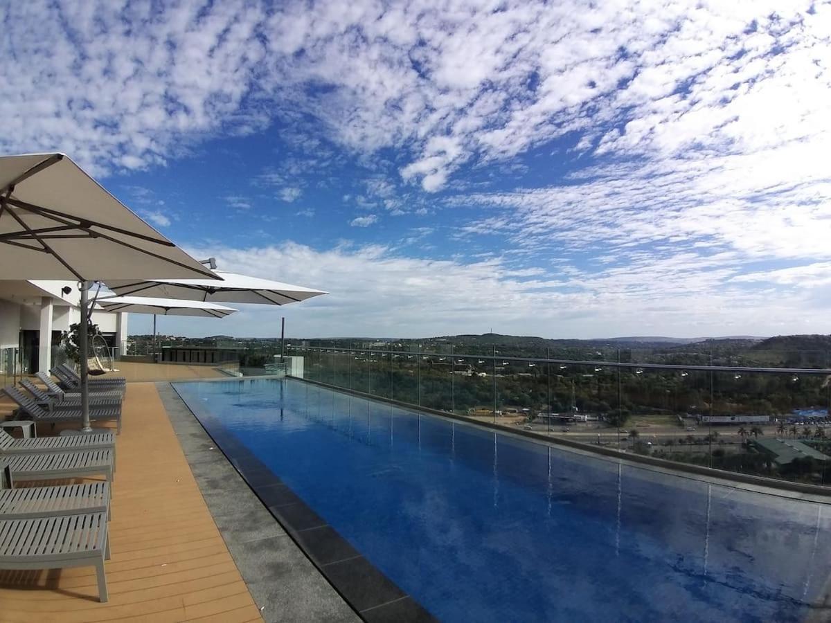 Menlyn Maine Apartments Pretoria-Noord 外观 照片
