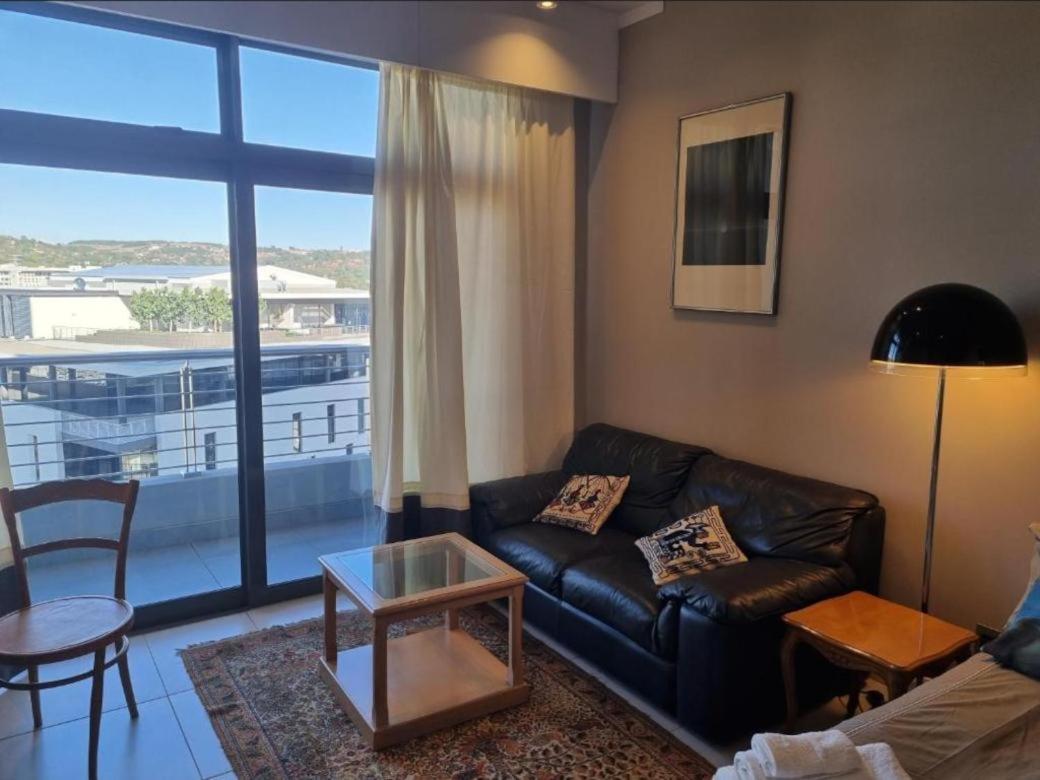 Menlyn Maine Apartments Pretoria-Noord 外观 照片