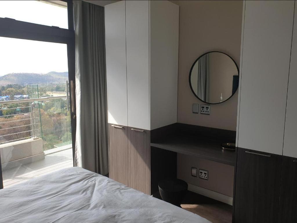 Menlyn Maine Apartments Pretoria-Noord 外观 照片