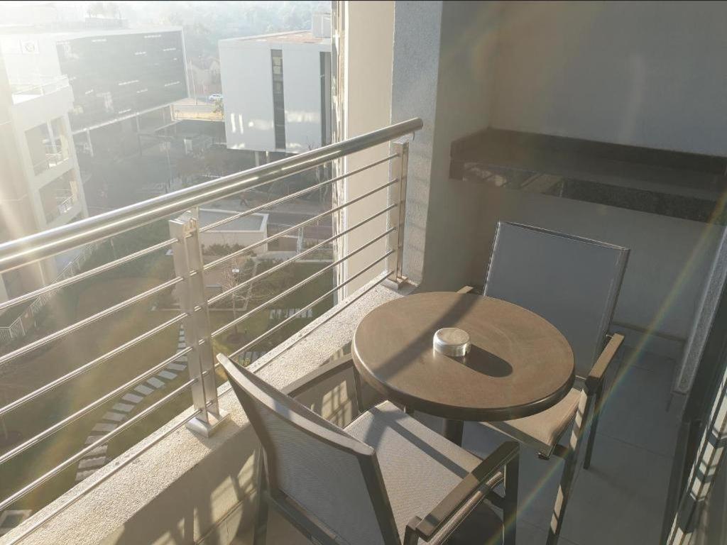 Menlyn Maine Apartments Pretoria-Noord 外观 照片