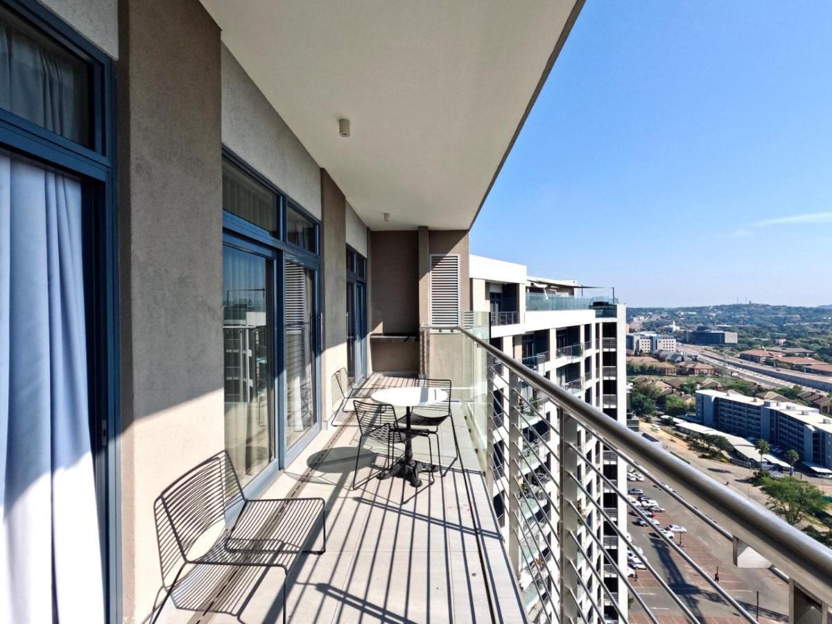 Menlyn Maine Apartments Pretoria-Noord 外观 照片